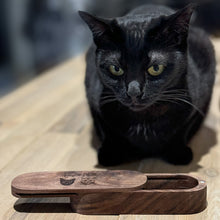 画像をギャラリービューアに読み込む, うちの子おひげケース │黒猫│ペットの髭・遺毛・遺骨入れ│犬や猫のお名前&イラスト入り│写真を送るだけで簡単オーダーメイド。世界で一つのオリジナルグッズ│メモリアルグッズやギフトに♪